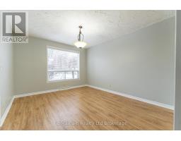 72-74 BROCK STREET E - 33