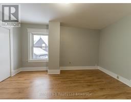 72-74 BROCK STREET E - 40