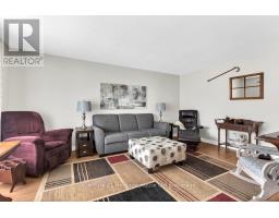 16 SINCLAIR DRIVE - 6