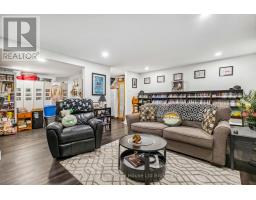 123 - 166 SOUTHDALE ROAD W - 26