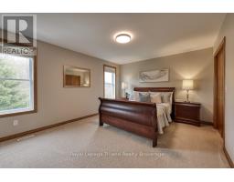 596124 STRATHALLAN ROAD - 26