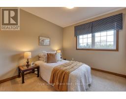 596124 STRATHALLAN ROAD - 27
