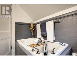 231 ALBERT STREET - 22