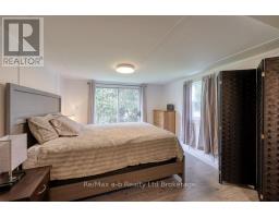 20 - 595487 OXFORD 59 ROAD - 24