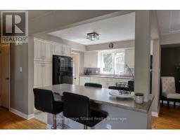 192 GREENLEAF CRESCENT - 11