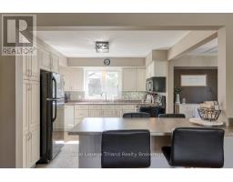 192 GREENLEAF CRESCENT - 12