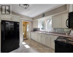 192 GREENLEAF CRESCENT - 14