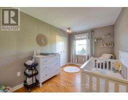 192 GREENLEAF CRESCENT - 18