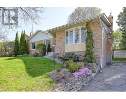 192 GREENLEAF CRESCENT - 2