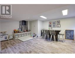 192 GREENLEAF CRESCENT - 25