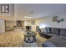 192 GREENLEAF CRESCENT - 29