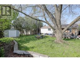 192 GREENLEAF CRESCENT - 33