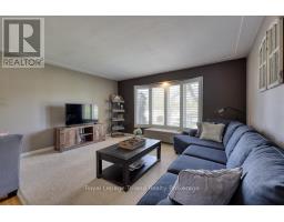 192 GREENLEAF CRESCENT - 4