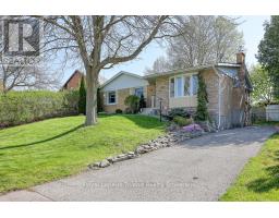 192 GREENLEAF CRESCENT - 40