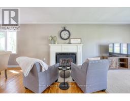 192 GREENLEAF CRESCENT - 5