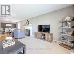 192 GREENLEAF CRESCENT - 7