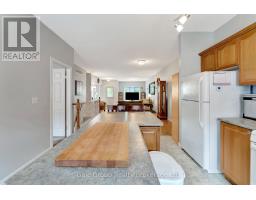 693 SOUTHWOOD WAY - 14