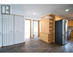 35 GREENFIELD LANE - 12