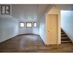 35 GREENFIELD LANE - 21