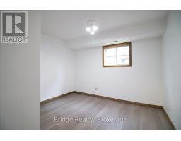 35 GREENFIELD LANE - 24