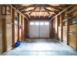 35 GREENFIELD LANE - 31