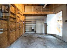 35 GREENFIELD LANE - 32