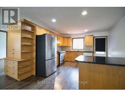 35 GREENFIELD LANE - 9