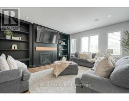 174 KINGFISHER AVENUE - 11