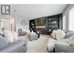 174 KINGFISHER AVENUE - 12