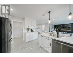 174 KINGFISHER AVENUE - 19