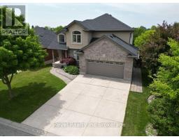 174 KINGFISHER AVENUE - 2