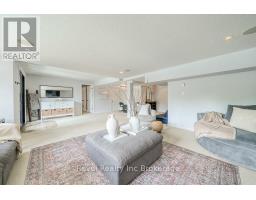 174 KINGFISHER AVENUE - 34