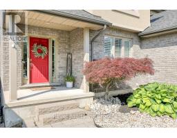 174 KINGFISHER AVENUE - 4