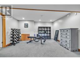 70 GLENBURNIE CRESCENT - 21