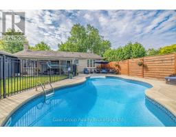 70 GLENBURNIE CRESCENT - 32