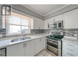 109 CANROBERT STREET - 12