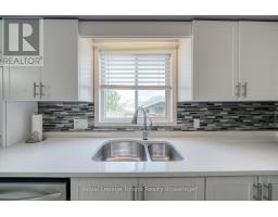 109 CANROBERT STREET - 13