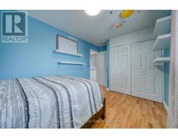 109 CANROBERT STREET - 17