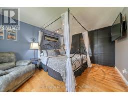 109 CANROBERT STREET - 21