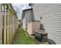 109 CANROBERT STREET - 31