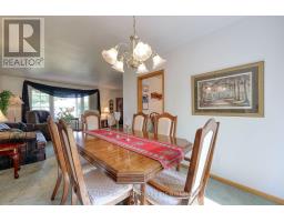 14 LOWRIE CRESCENT - 11