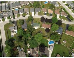 14 LOWRIE CRESCENT - 2