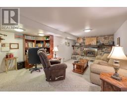 14 LOWRIE CRESCENT - 22