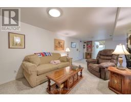 14 LOWRIE CRESCENT - 23