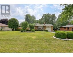14 LOWRIE CRESCENT - 6