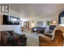14 LOWRIE CRESCENT - 8