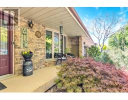 16 EDGAR DRIVE - 32
