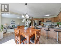 386 CHAMPLAIN AVENUE - 15