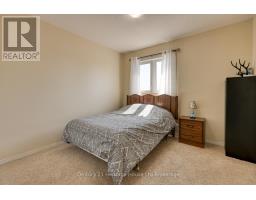 386 CHAMPLAIN AVENUE - 24