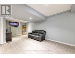 386 CHAMPLAIN AVENUE - 26